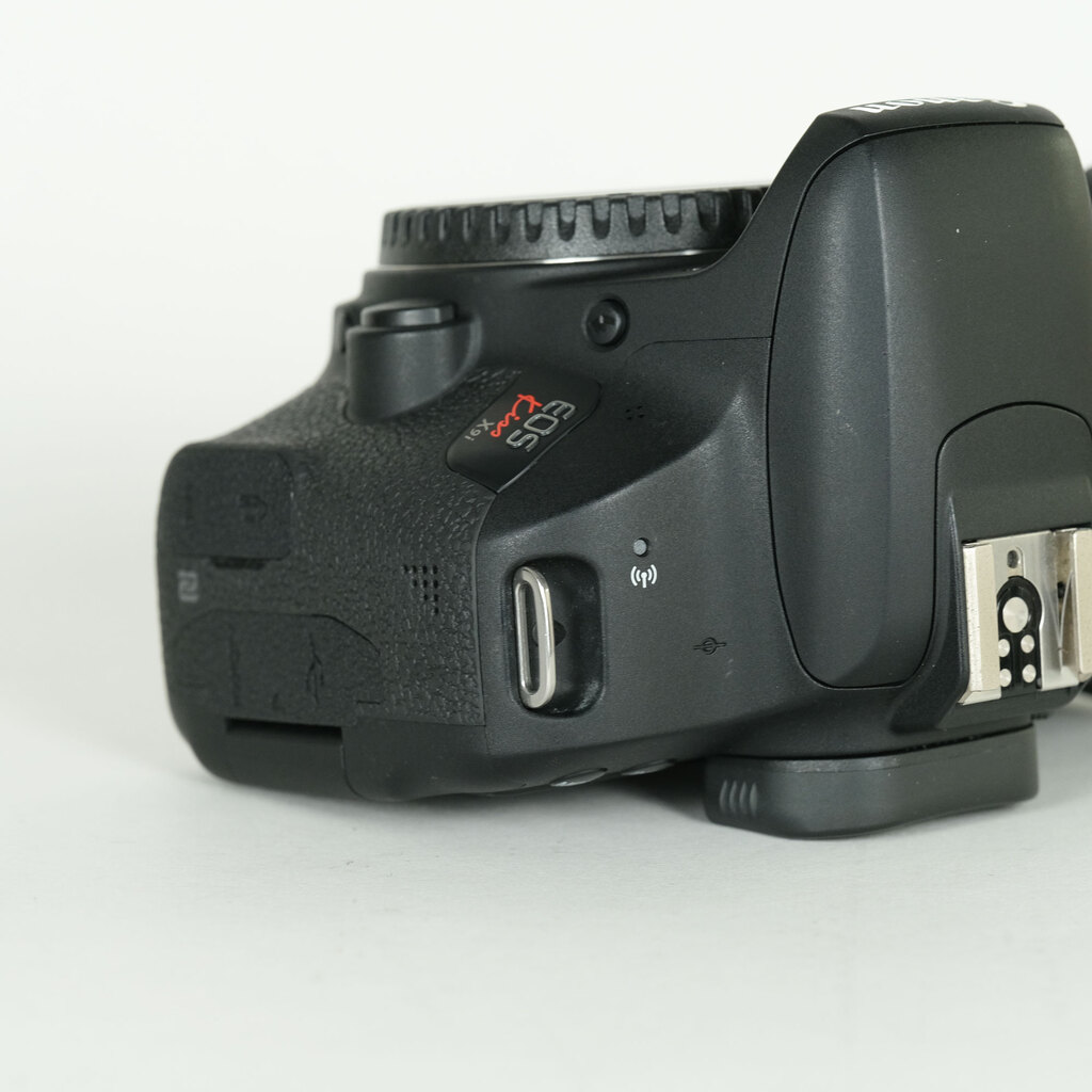 Canon EOS Kiss X9i