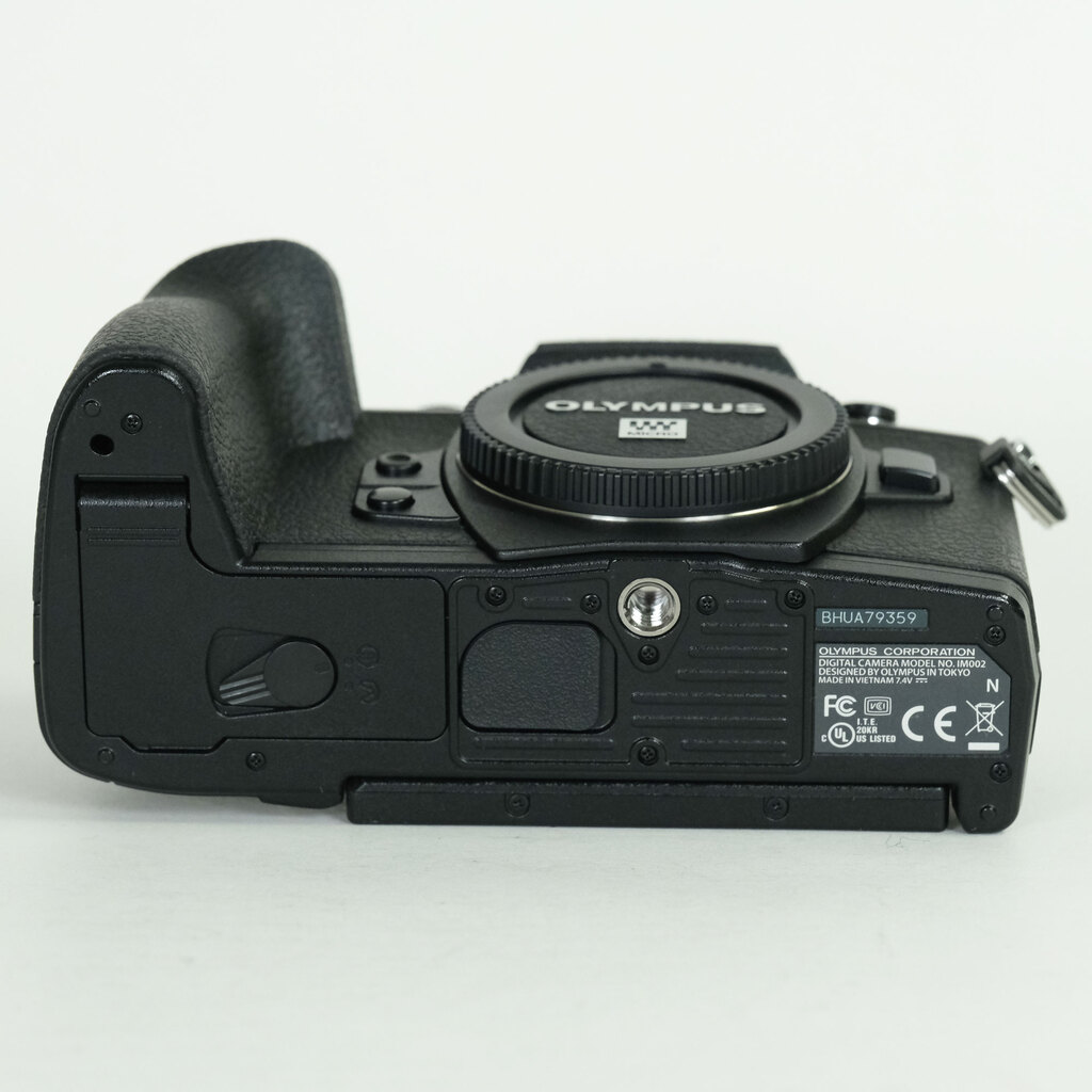 OLYMPUS OM-D E-M1 Mark II