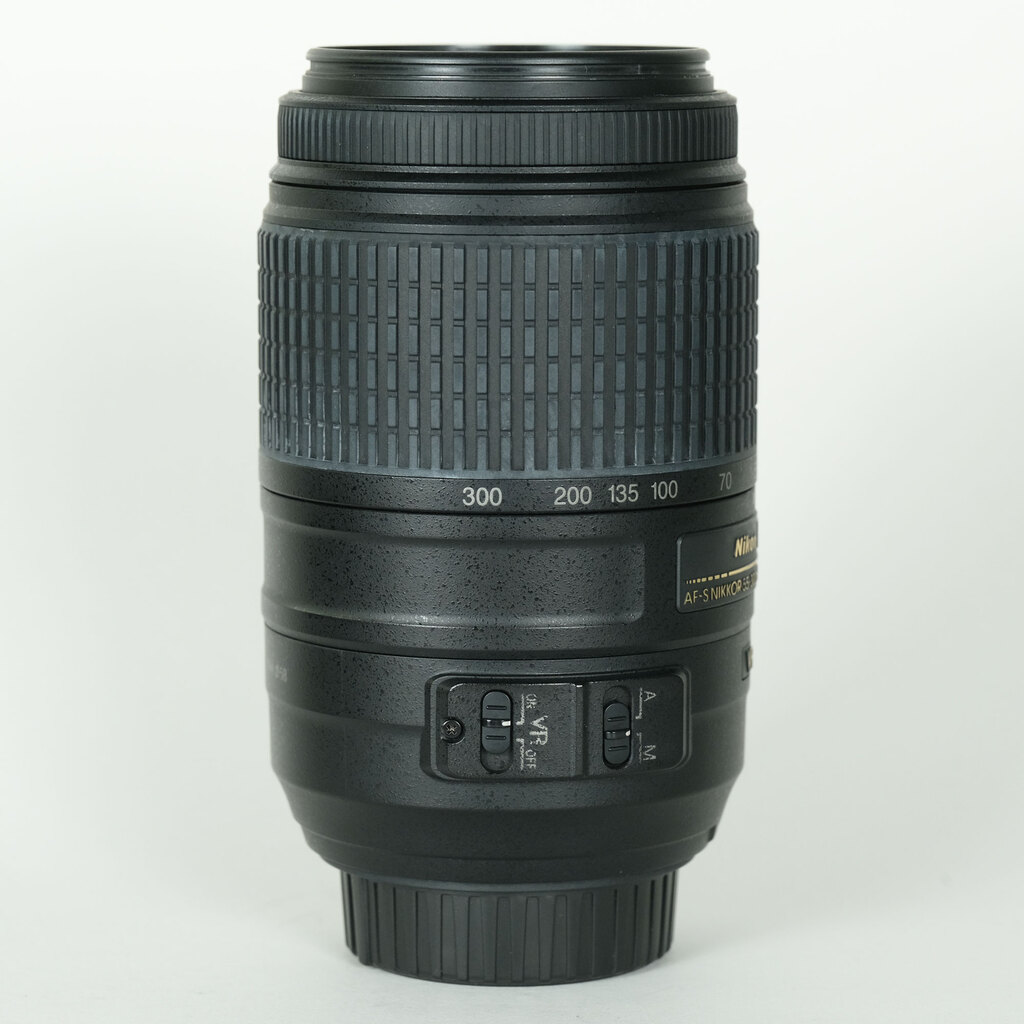 Nikon AF-S DX NIKKOR 55-300mm F4.5-5.6G ED VR Nikon AF-S DX NIKKOR 55-300mm F4.5-5.6G ED VR