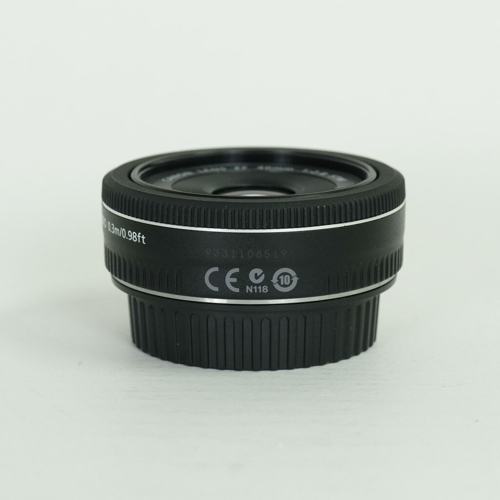 Canon EF40mm F2.8 STM