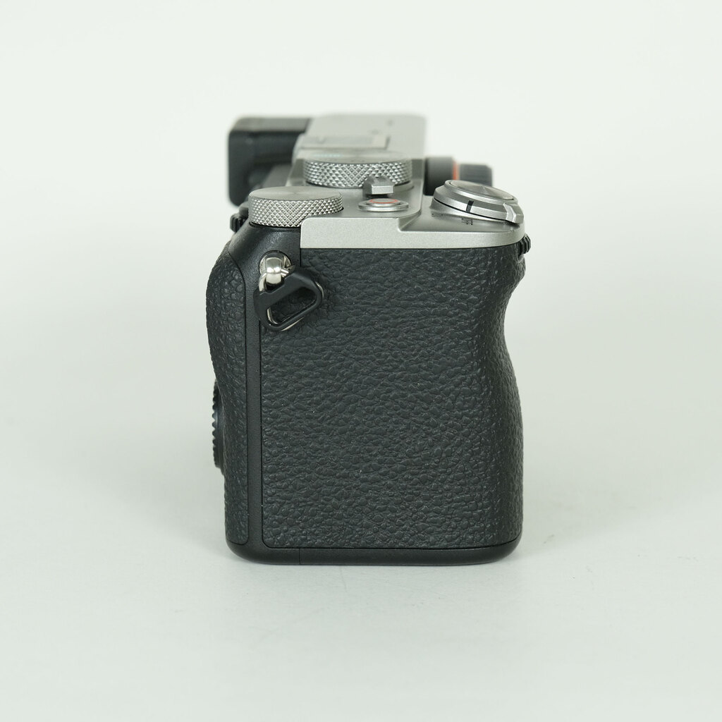 SONY ��7C II�iILCE-7CM2�j [�{�f�B �V���o�[]