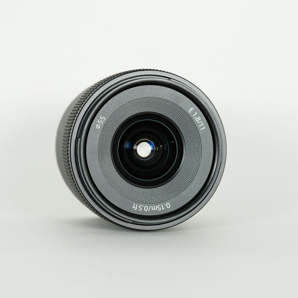 SONY E 11mm F1.8 SEL11F18