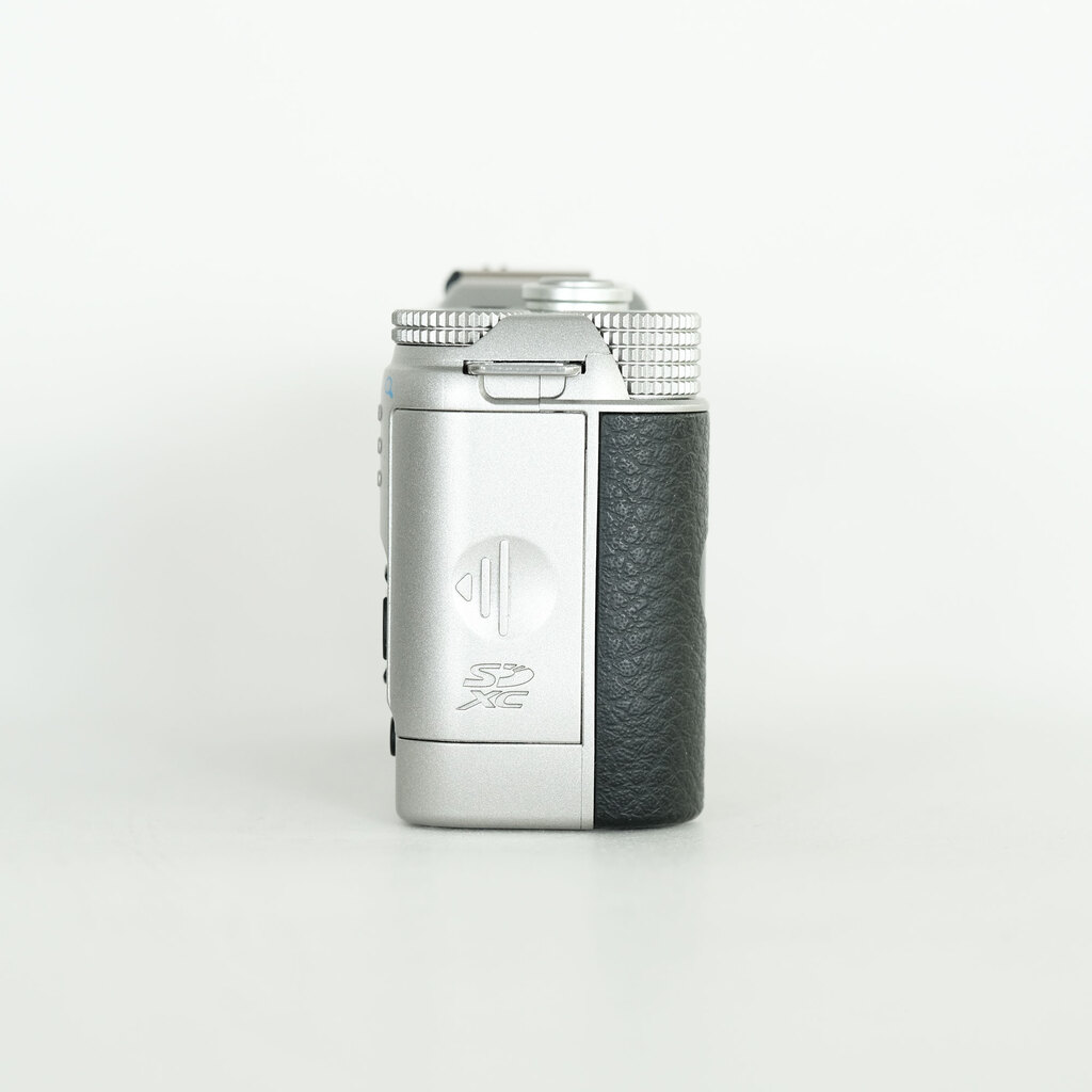 PENTAX Q7 ダブルズームキット シルバー