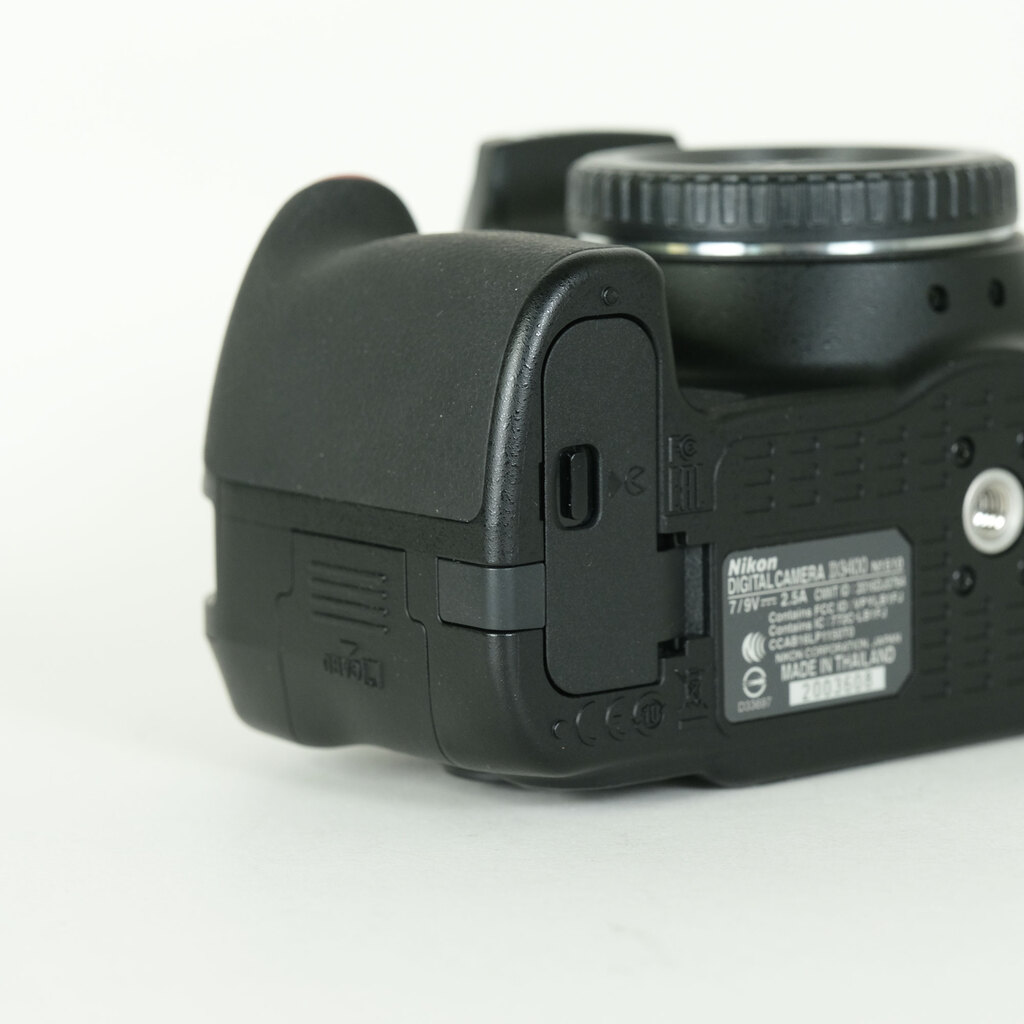 Nikon D3400