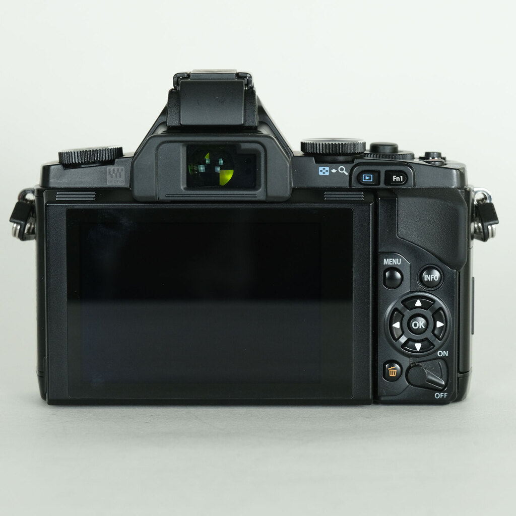 OLYMPUS OM-D E-M5 ボディ ブラック