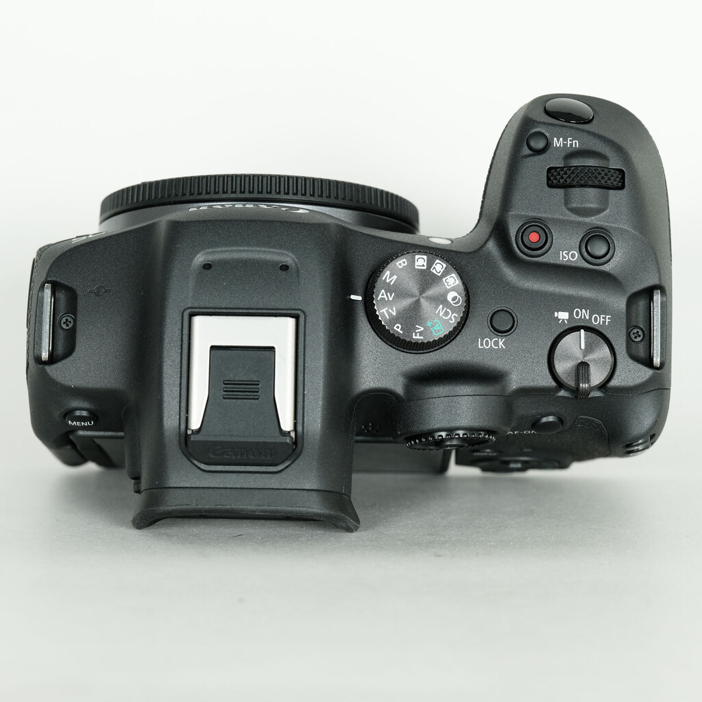 Canon EOS R7