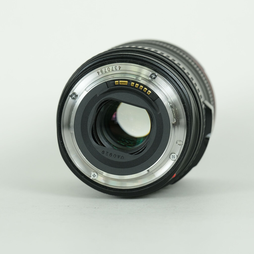Canon EF24-105mm F4L IS USM Canon EF24-105mm F4L IS USM