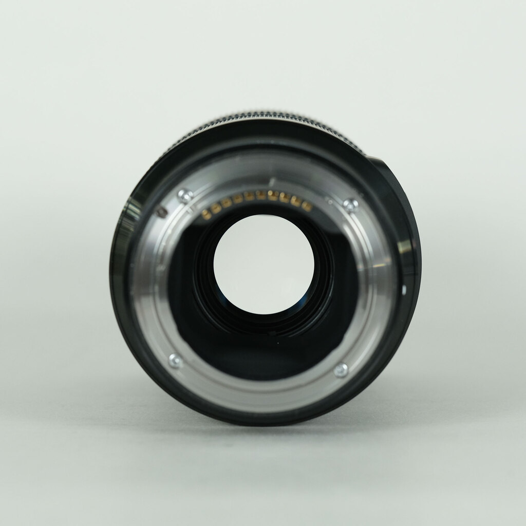 SIGMA 70mm F2.8 DG MACRO｜Art [ソニーE用]の出品 | ONE SCENE（ワン