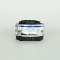 OLYMPUS M.ZUIKO DIGITAL 17mm F2.8 シルバー OLYMPUS M.ZUIKO DIGITAL 17mm F2.8 シルバー