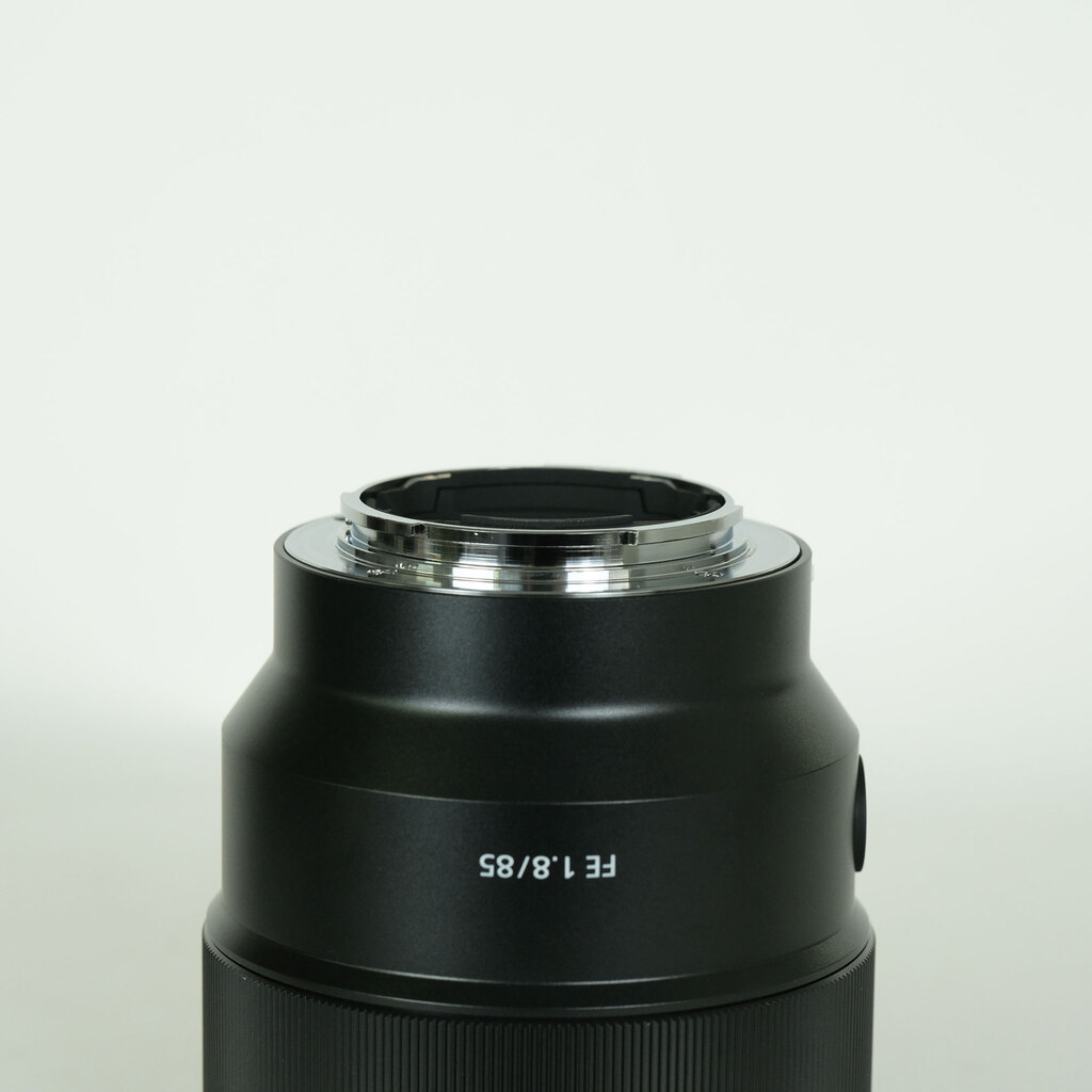 SONY FE 85mm F1.8 SEL85F18