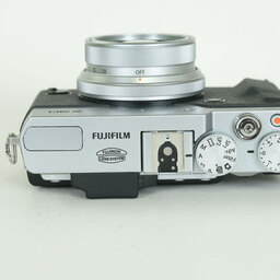 FUJIFILM X30 シルバー
