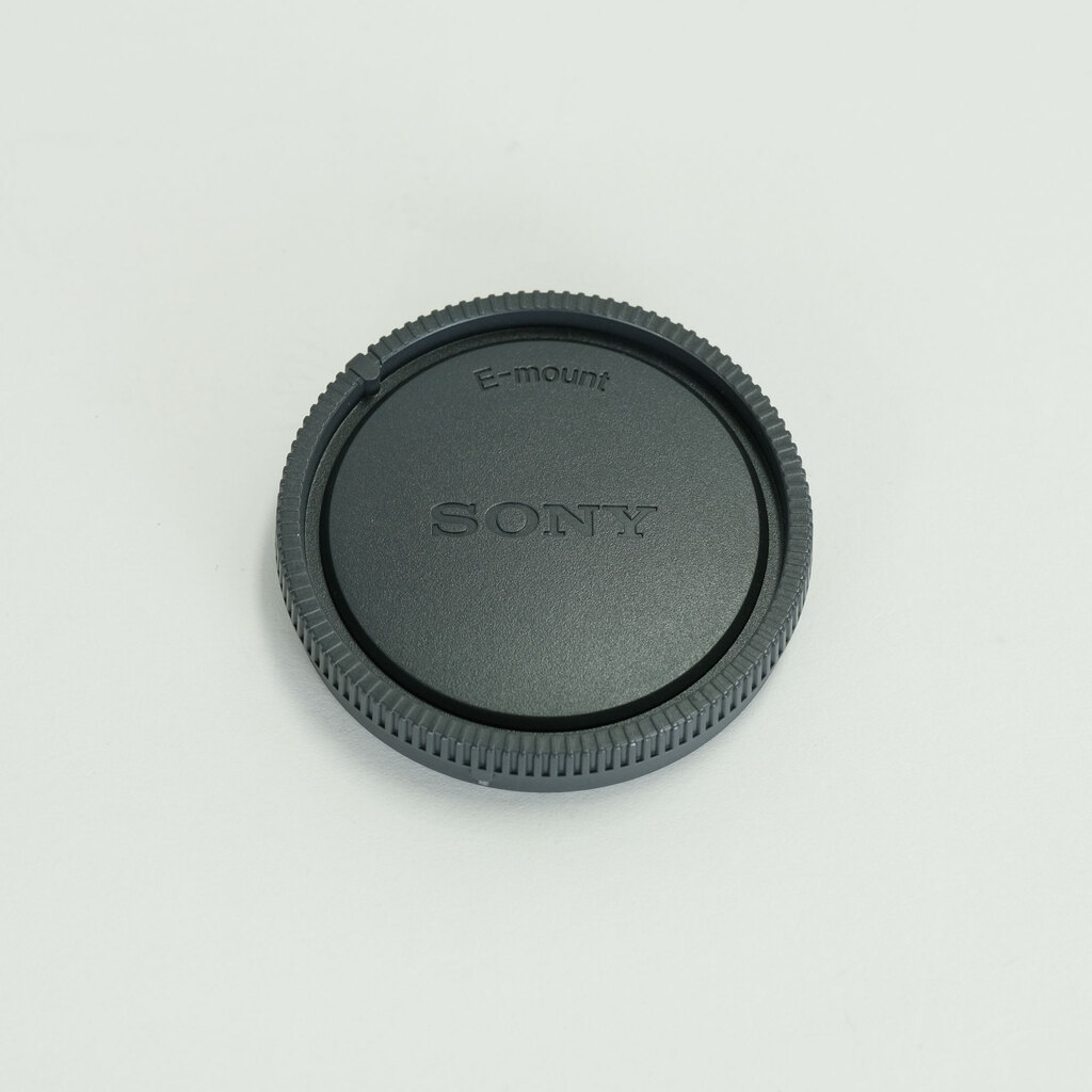 SONY E 18-135mm F3.5-5.6 OSS SEL18135