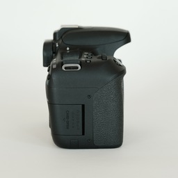 Canon EOS 9000D