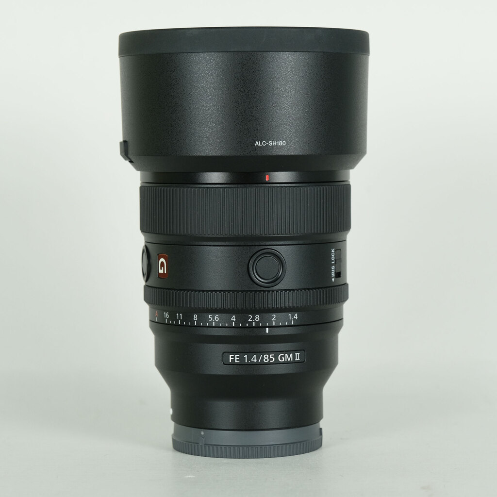 SONY FE 85mm F1.4 GM II SEL85F14GM2の出品 | ONE SCENE（ワンシーン）
