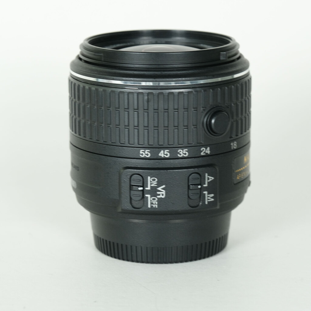 Nikon AF-S DX NIKKOR 18-55mm f3.5-5.6G VR II