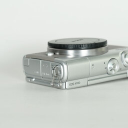 Canon EOS M100