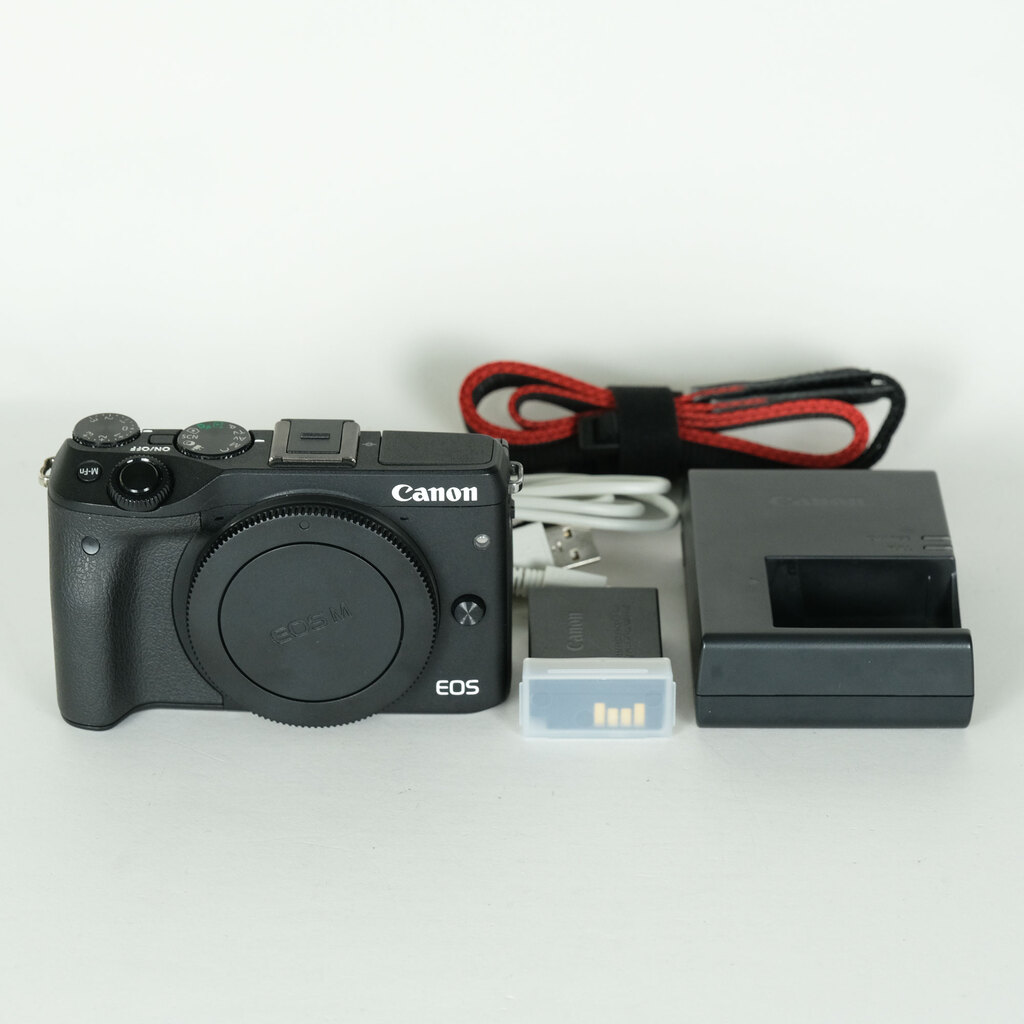 Canon EOS M3 �{�f�B �u���b�N