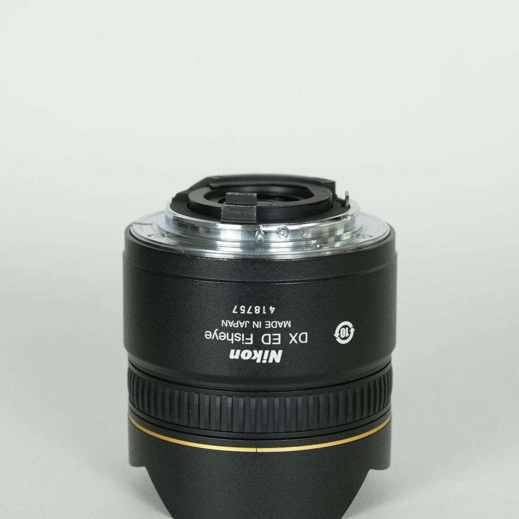 Nikon AF DX Fisheye-Nikkor 10.5mm F2.8G ED Nikon AF DX Fisheye-Nikkor 10.5mm F2.8G ED