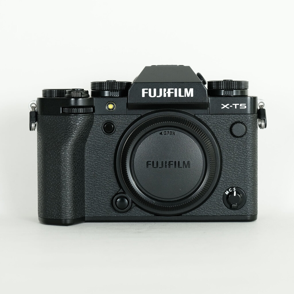 FUJIFILM X-T5
