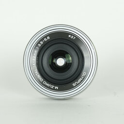 OLYMPUS M.ZUIKO DIGITAL ED 14-42mm F3.5-5.6 EZ シルバー OLYMPUS M.ZUIKO DIGITAL ED 14-42mm F3.5-5.6 EZ シルバー