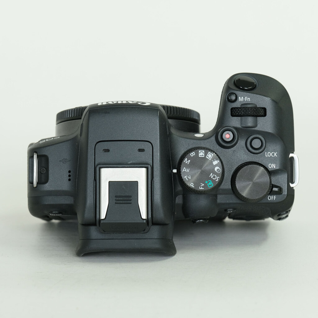 Canon EOS R10