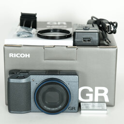 RICOH GR IIIx Urban Edition RICOH GR IIIx Urban Edition