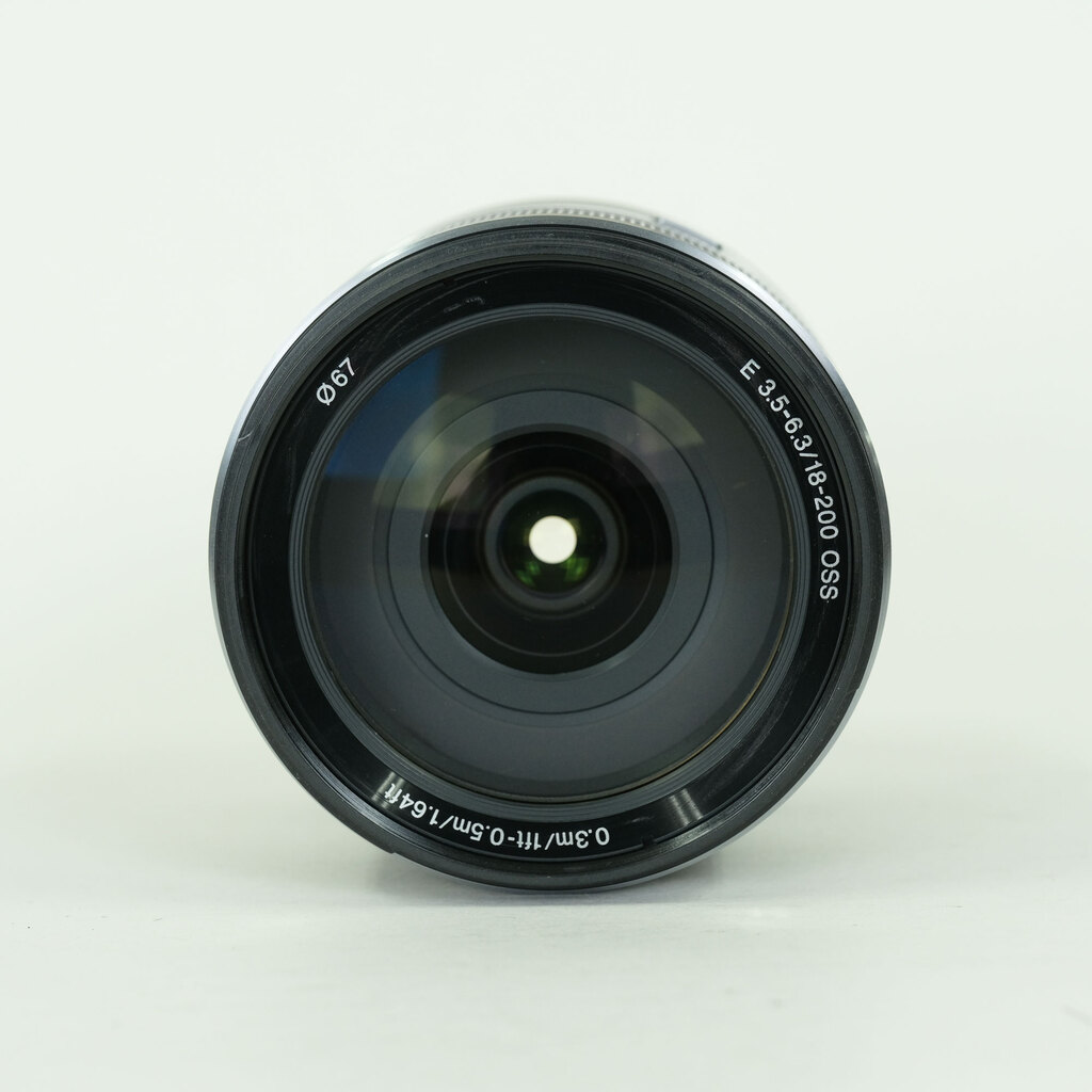 SONY E18-200mm F3.5-6.3 OSS SEL18200