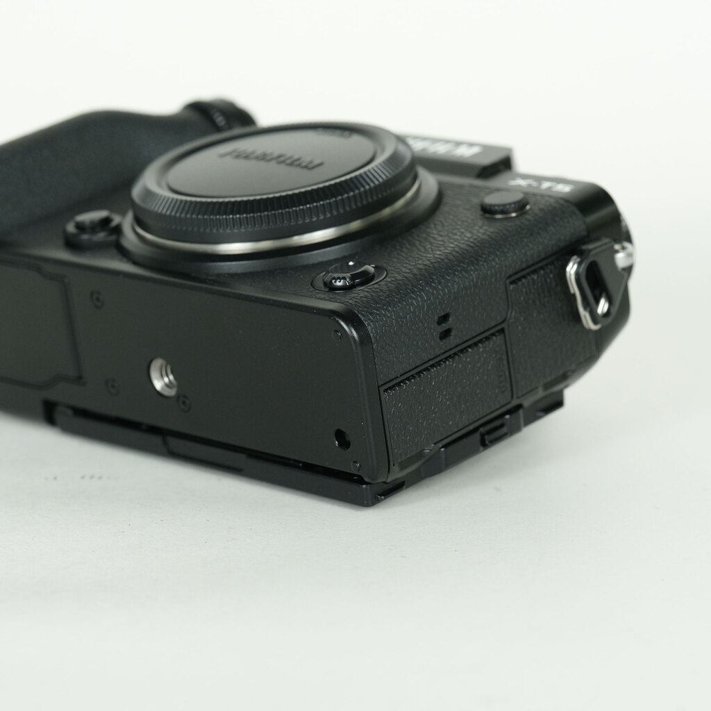 FUJIFILM X-T5