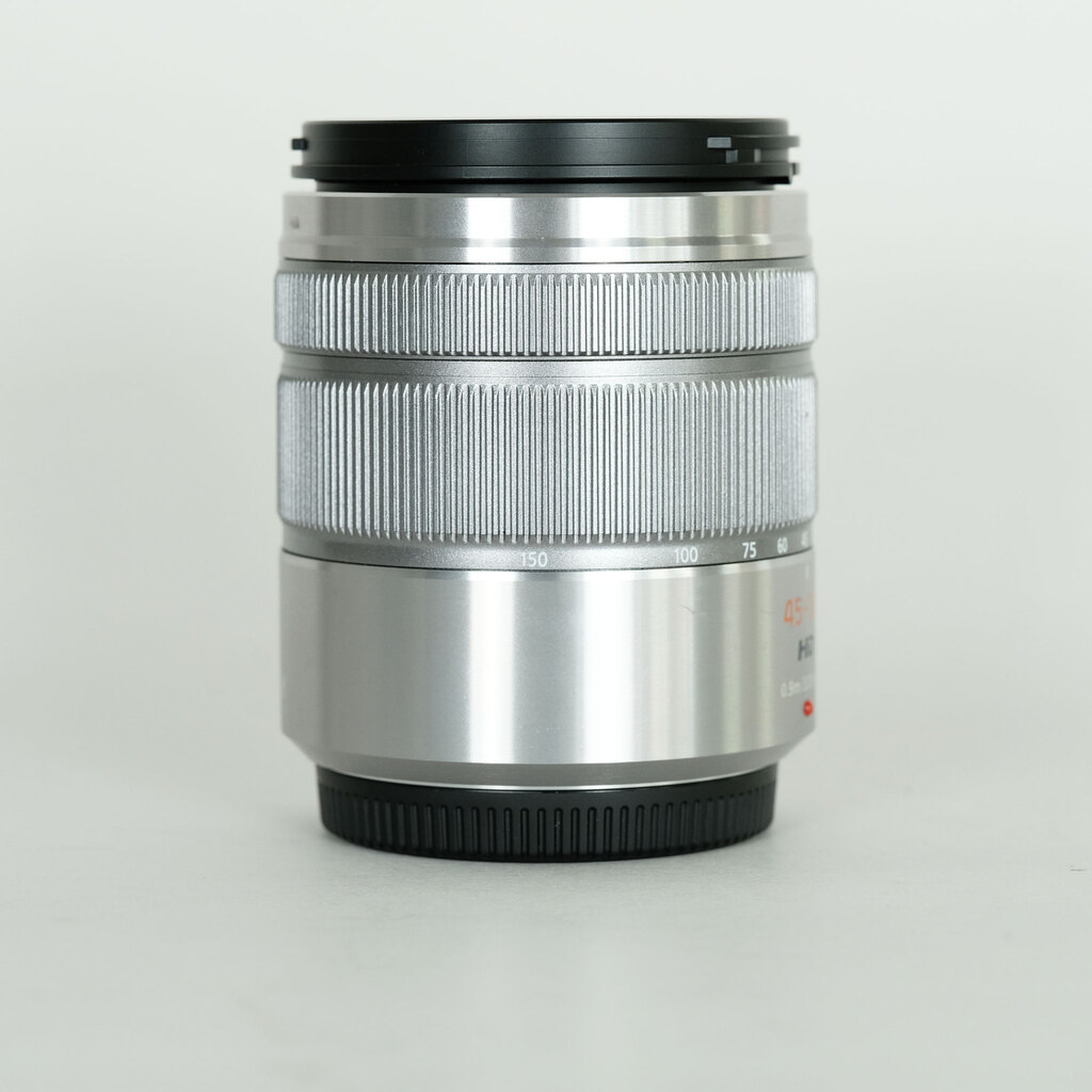 Panasonic LUMIX G VARIO 45-150mm / F4.0-5.6 ASPH. / MEGA O.I.S.
