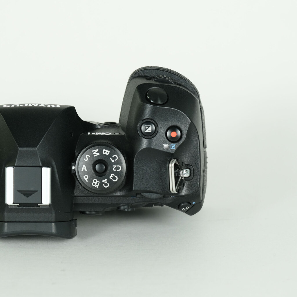 【良品】OM System OM-1 ボディ OM SYSTEM OM-1の出品 | ONE SCENE（ワンシーン）