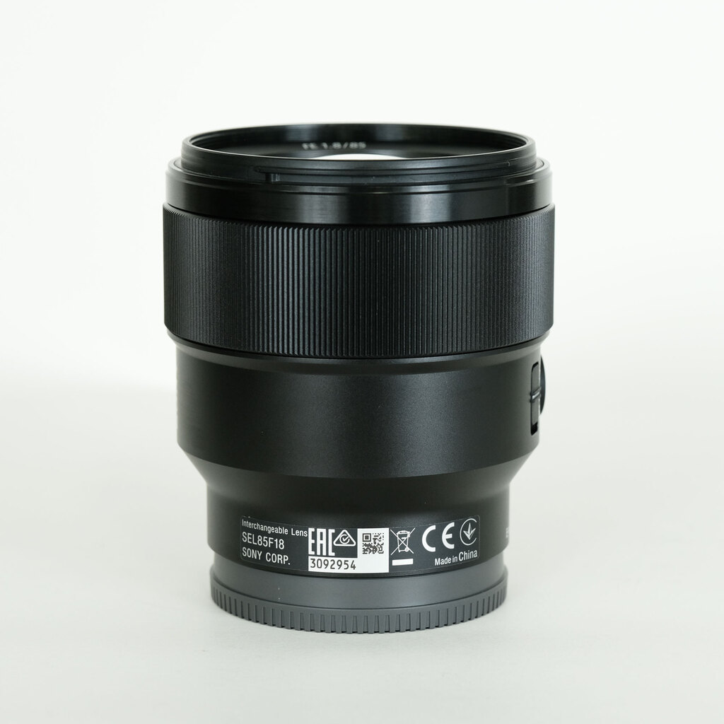 SONY FE 85mm F1.8 SEL85F18 SONY FE 85mm F1.8 SEL85F18