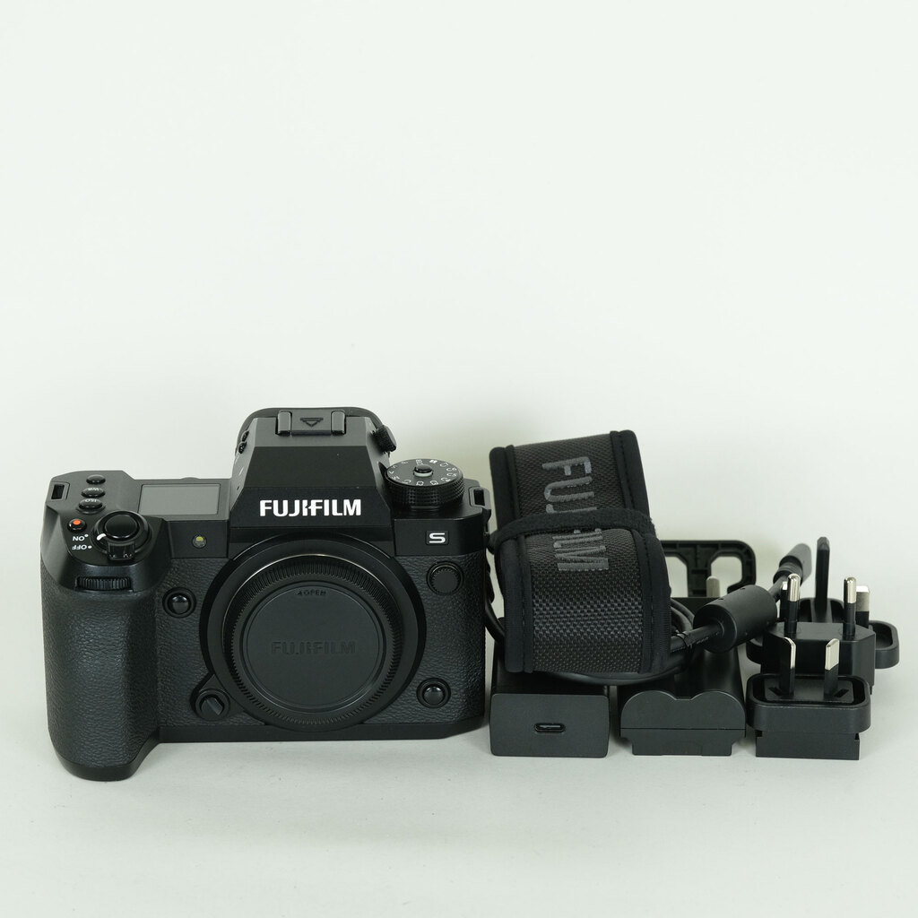 FUJIFILM X-H2S