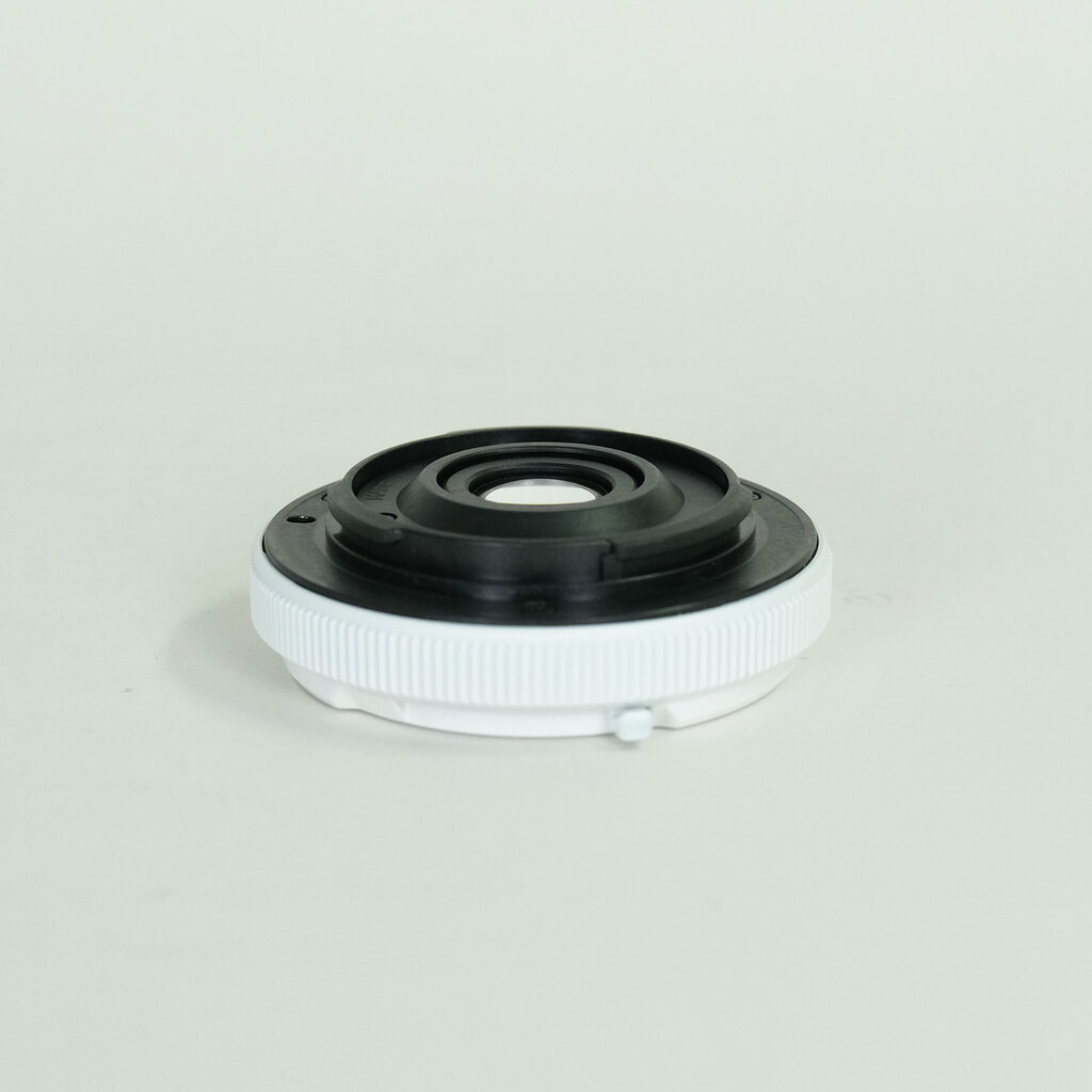 OLYMPUS フィッシュアイボディキャップレンズ（9mm Ｆ8.0 FISHEYE） BCL-0980 ホワイト