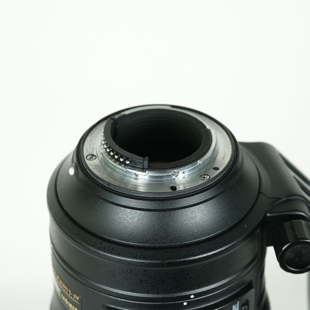 Nikon AF-S NIKKOR 200-500mm f/5.6E ED VR Nikon AF-S NIKKOR 200-500mm f/5.6E ED VR