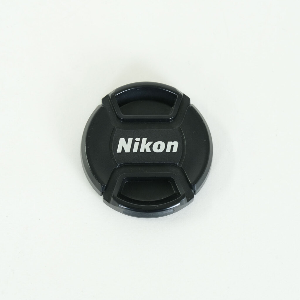 Nikon AF-S DX NIKKOR 18-55mm f3.5-5.6G VR II Nikon AF-S DX NIKKOR 18-55mm f3.5-5.6G VR II