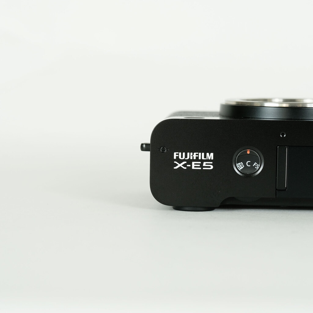 FUJIFILM X-E5