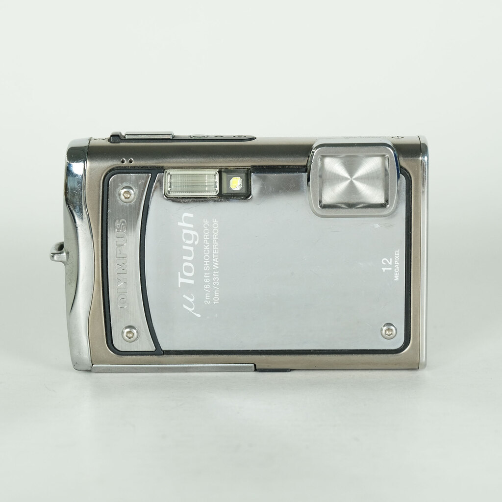OLYMPUS μTOUGH 8000 シルバーの出品 | ONE SCENE（ワンシーン）