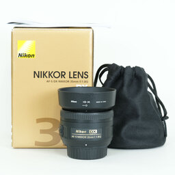 Nikon AF-S DX NIKKOR 35mm f/1.8G Nikon AF-S DX NIKKOR 35mm f/1.8G