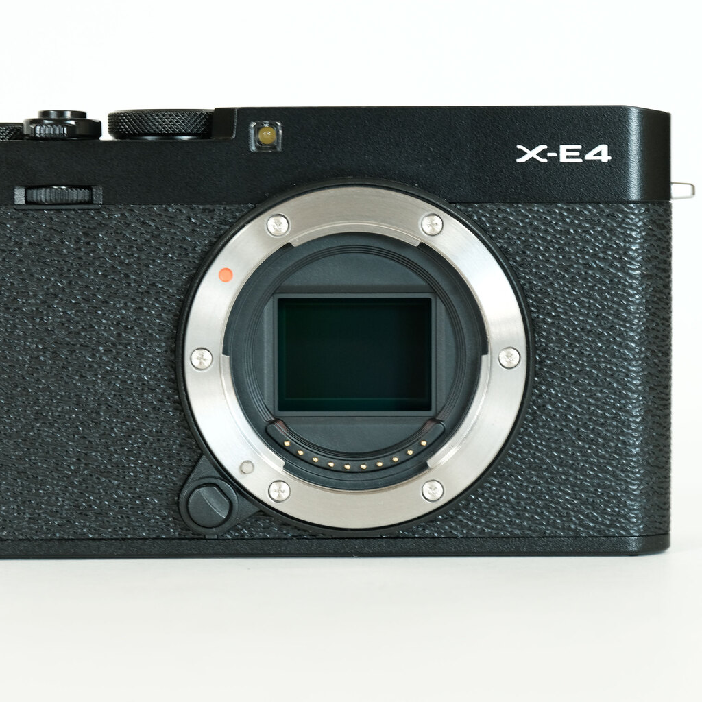 FUJIFILM X-E4