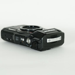 OLYMPUS Tough TG-5 ブラック