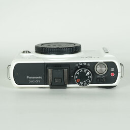 Panasonic LUMIX DMC-GF1 ボディ シェルホワイト