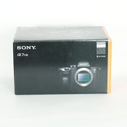 SONY α7RIII ボディ ILCE-7RM3A   【後期モデル 液晶下部にSONYロゴなし】