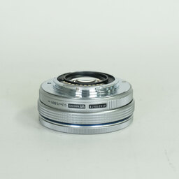 OLYMPUS M.ZUIKO DIGITAL ED 14-42mm F3.5-5.6 EZ シルバー OLYMPUS M.ZUIKO DIGITAL ED 14-42mm F3.5-5.6 EZ シルバー