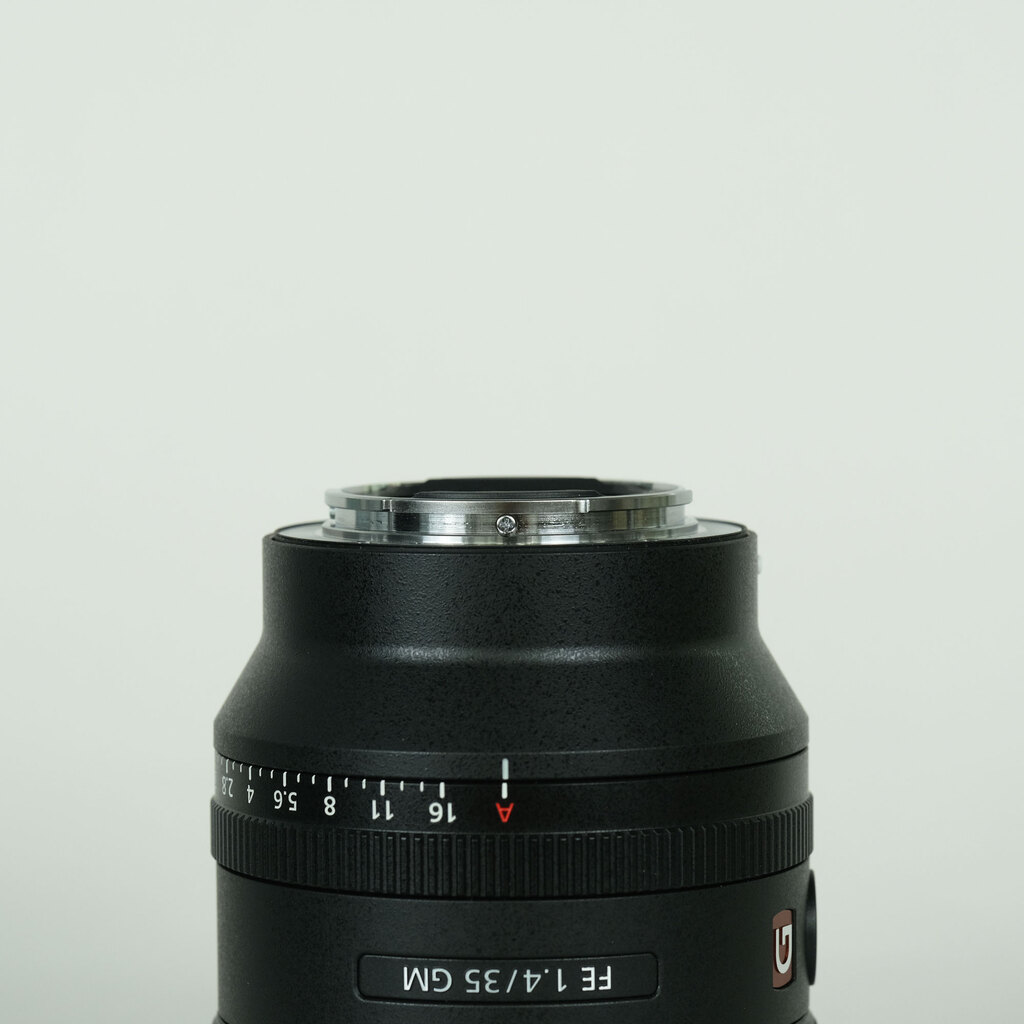 SONY FE 35mm F1.4 GM SEL35F14GMの出品 | ONE SCENE（ワンシーン）