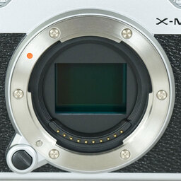 FUJIFILM X-M5