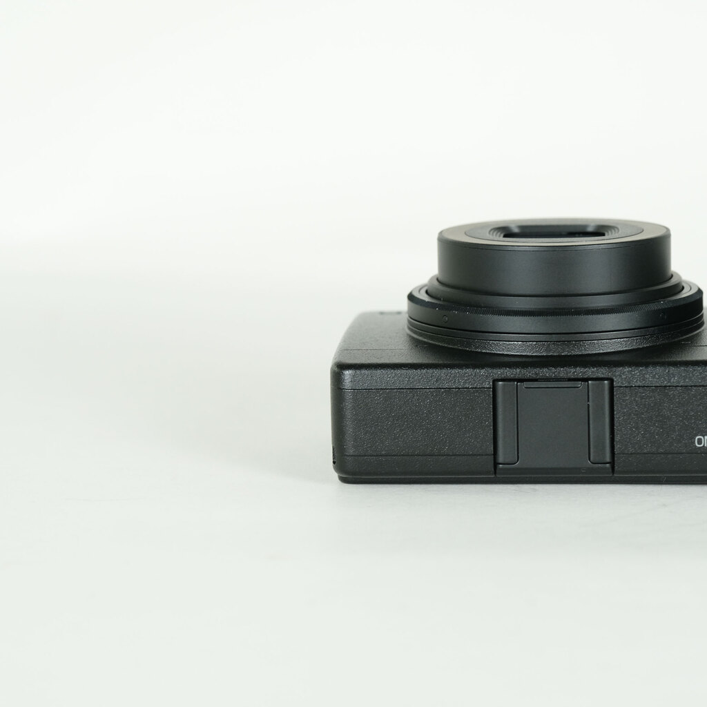 RICOH GR IV