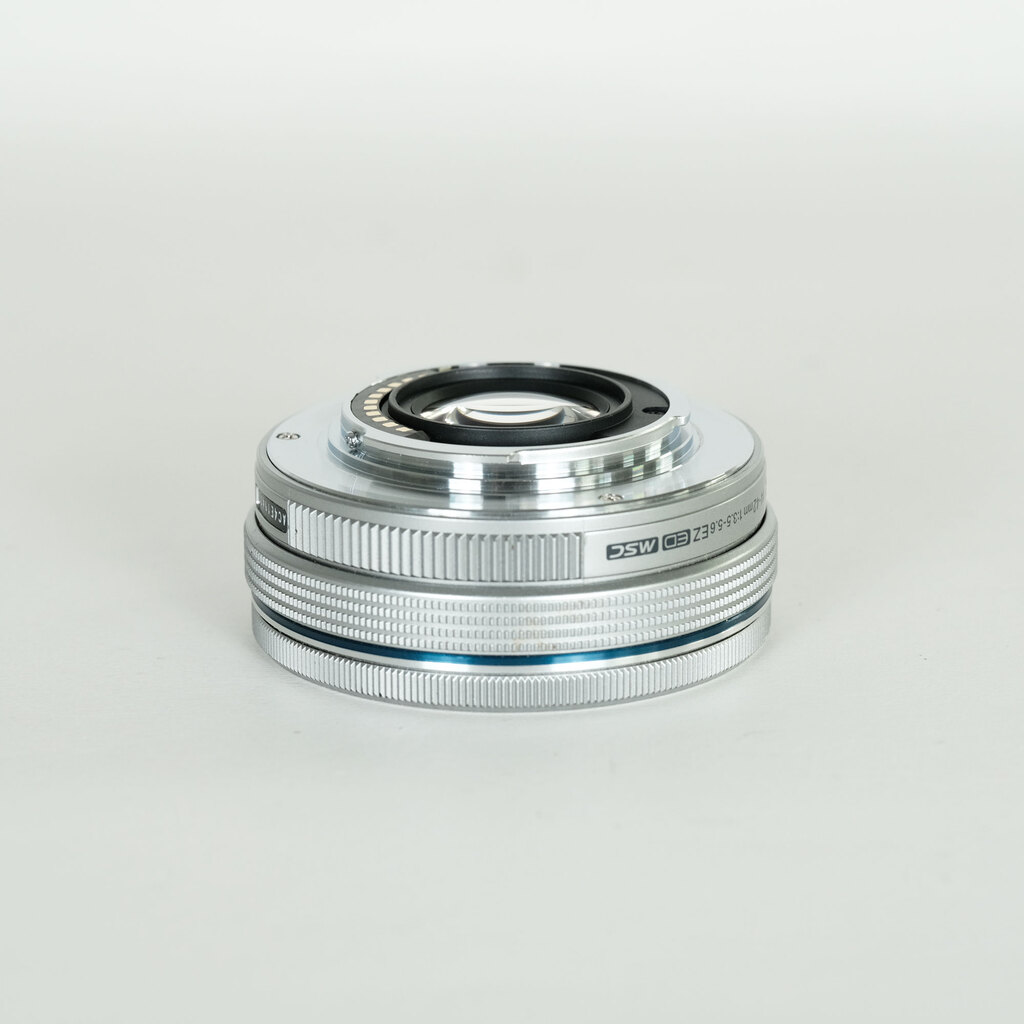 OLYMPUS M.ZUIKO DIGITAL ED 14-42mm F3.5-5.6 EZ シルバー