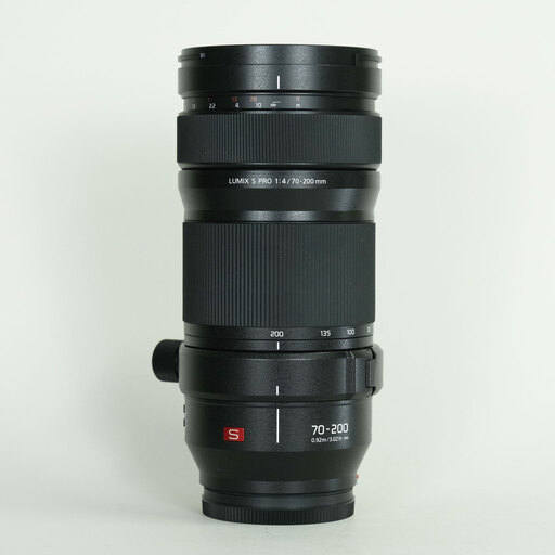 Panasonic LUMIX S PRO 70-200mm F4 O.I.S. Panasonic LUMIX S PRO 70-200mm F4 O.I.S.