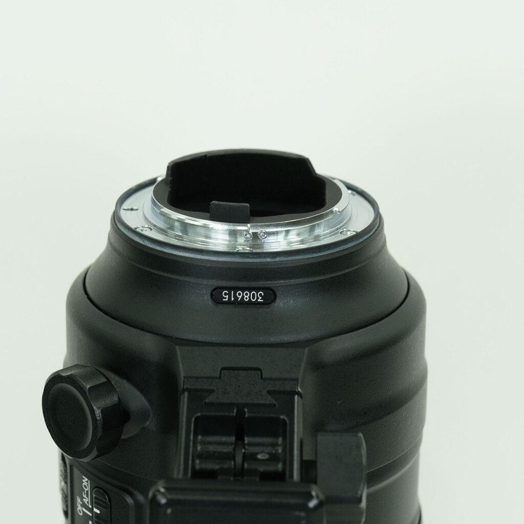 Nikon AF-S NIKKOR 70-200mm f/2.8E FL ED VR Nikon AF-S NIKKOR 70-200mm f/2.8E FL ED VR
