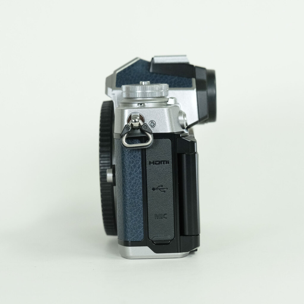 Nikon Z fc ボディ シルバー プレミアムエクステリア張替済み